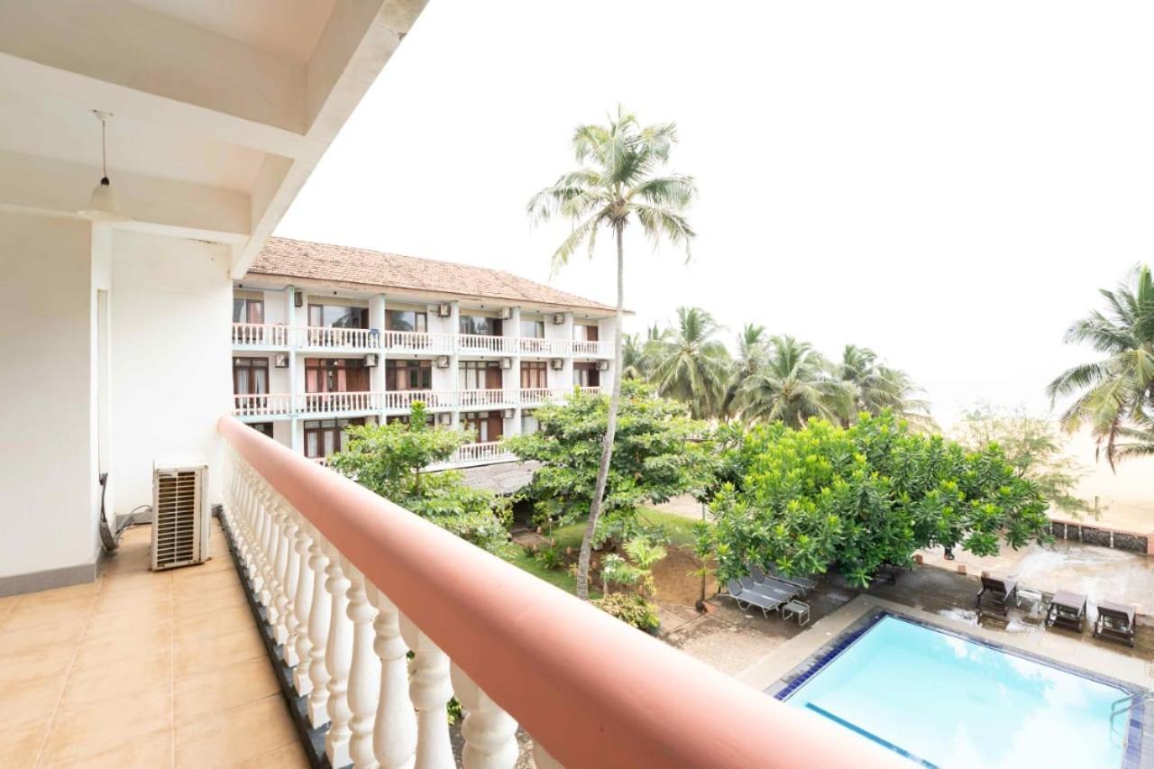 Topaz Beach Hotel Negombo Eksteriør bilde