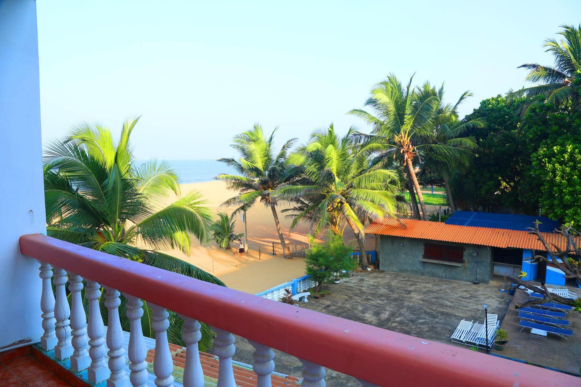 Topaz Beach Hotel Negombo Eksteriør bilde